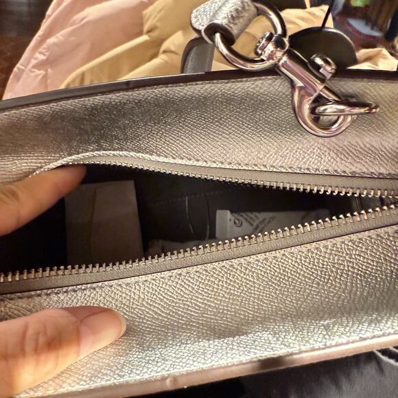 Coach Gia Crossbody Bag In Signature Canvas CCK70 Silver NWT - Picture 5 of 6